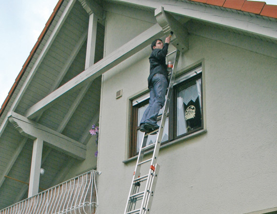 Krause Monto - Robilo kétrészes, lépcsőfokos húzóköteles létra.